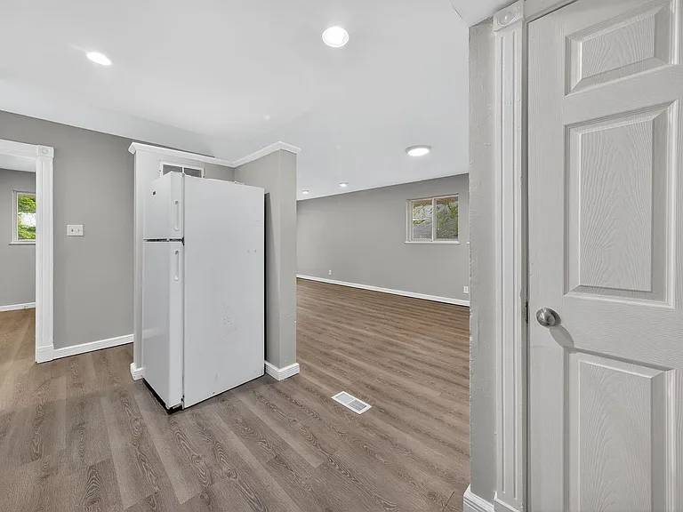 120 McAlpine Dr — Photo 13