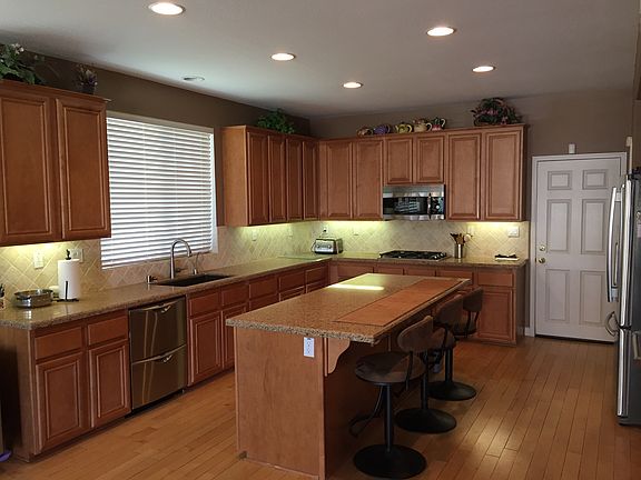 5th image of 869 Alsace Dr