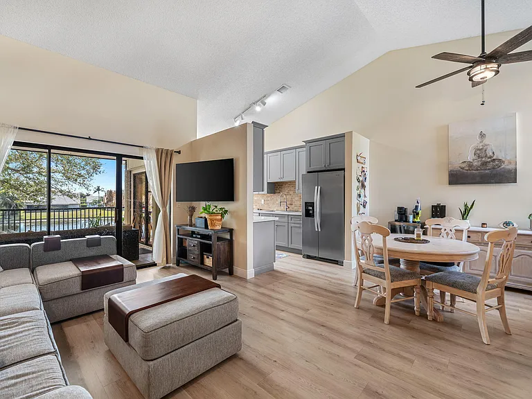 3006 Black Oak Ct #3006 — Photo 5