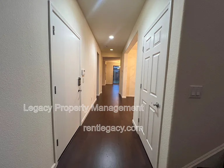 2157 Promise Way — Photo 3