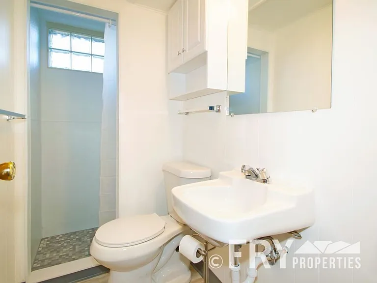 941 W 79th Pl — Photo 23