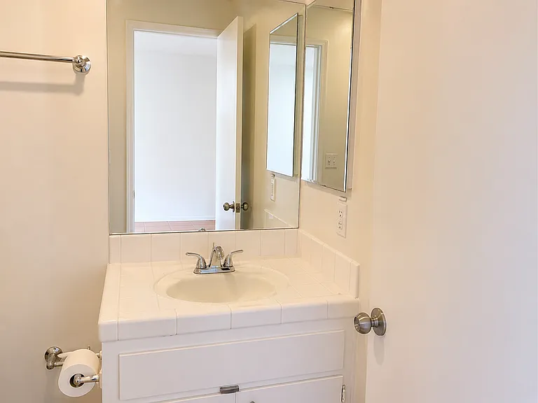4676 W Point Loma Blvd #3 — Photo 6