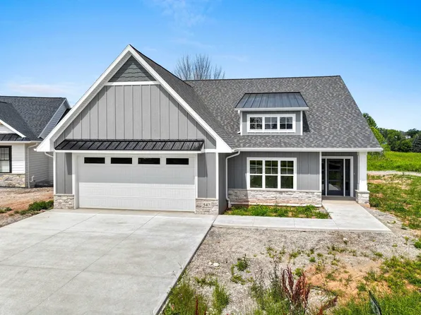 547 Lemere Ct, Green Bay, WI 54313