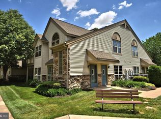 910 Foxmeadow Dr BUILDING 9, Royersford, PA 19468