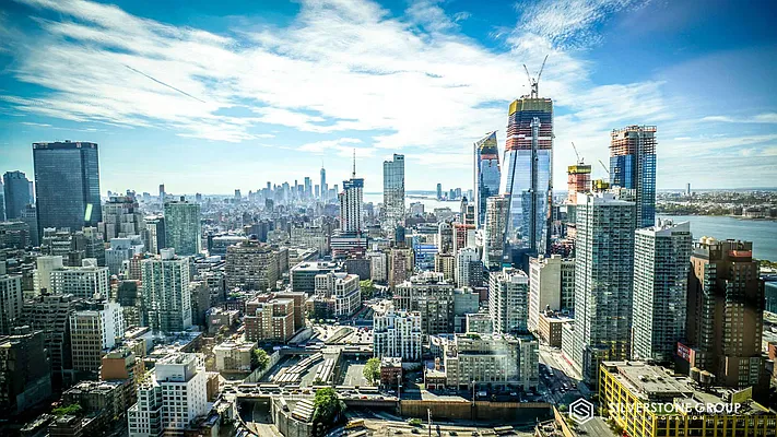 Rented by Silverstone Group USA Corp. | media 53