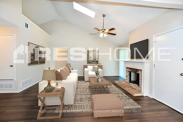 1631 Vail Meadow Ln — Photo 3
