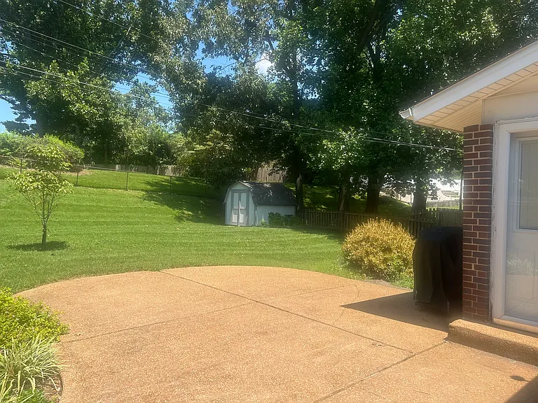 11443 Burgess Ave — Photo 16