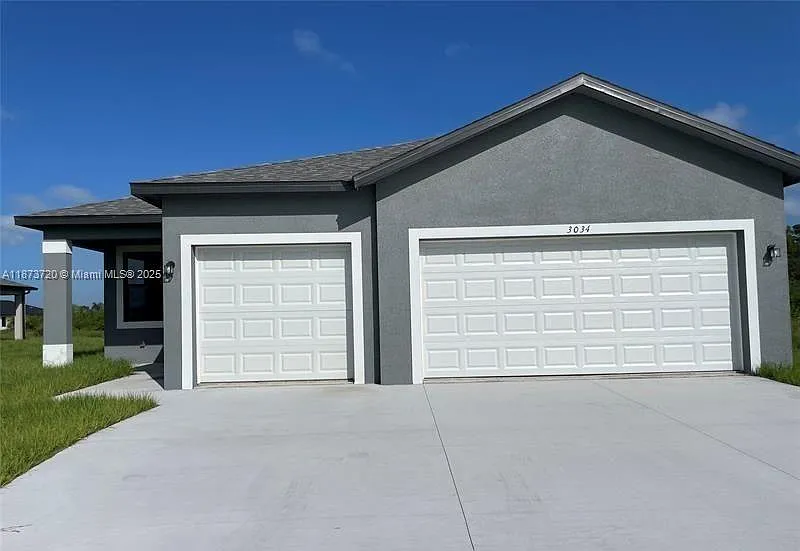 3034 E Briarwood Cir