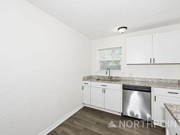 5th image of 1700 Ruth St