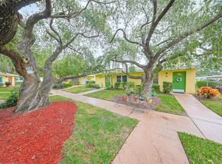 401 Dorchester Pl APT 57, Sun City Center, FL 33573