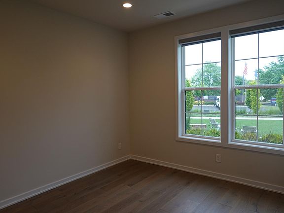 5th image of 1745 McKenna Point Dr