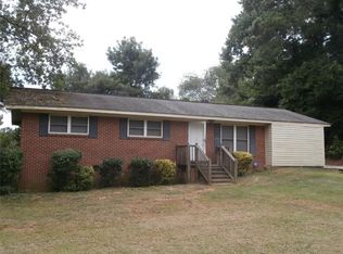 205 Crawford Rd, Opelika, AL 36804