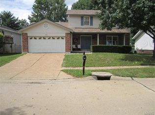 729 Settler Rd, Fenton, MO 63026