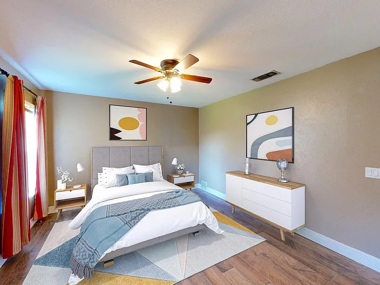 204 Monaco Dr — Photo 3