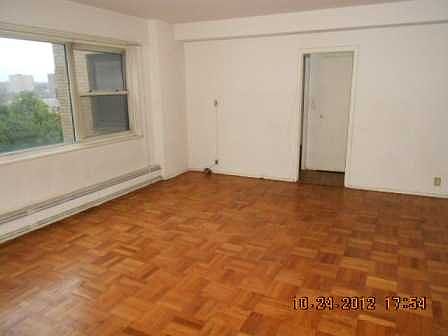 2nd image of 4 Fordham Hill Oval APT 7-A