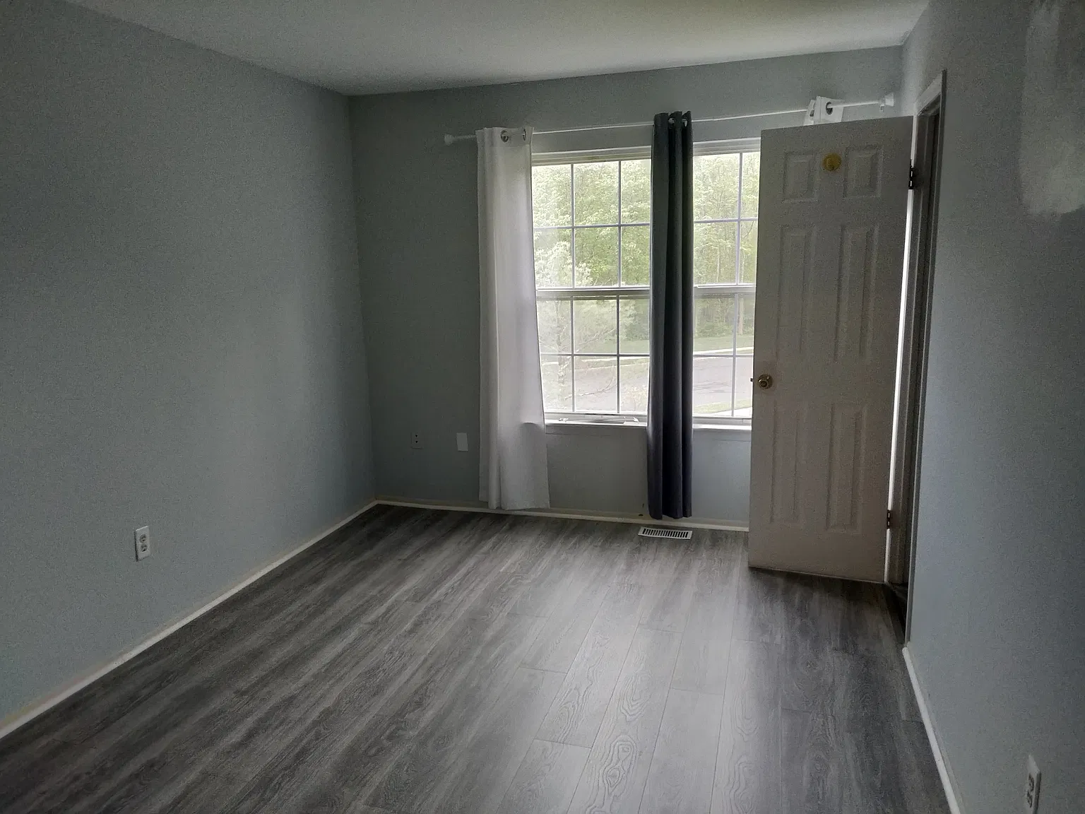 343 Kingsbridge Court — Photo 4