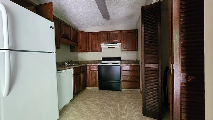 3914 Timberlake Rd #1 — Photo 4