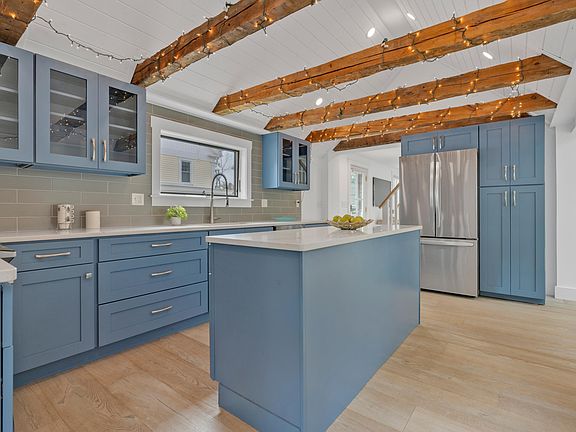 4th image of 13 Jones Avenue #13