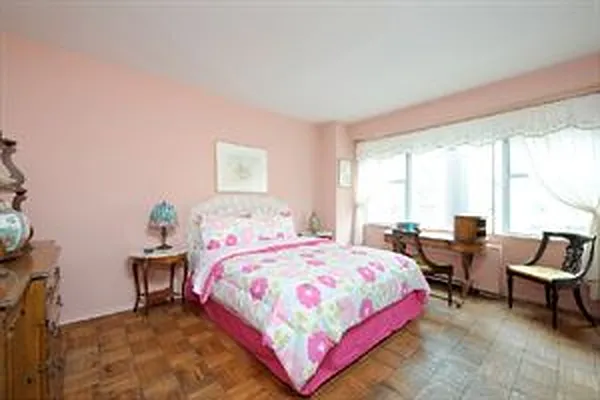 Sold by Douglas Elliman | media 15