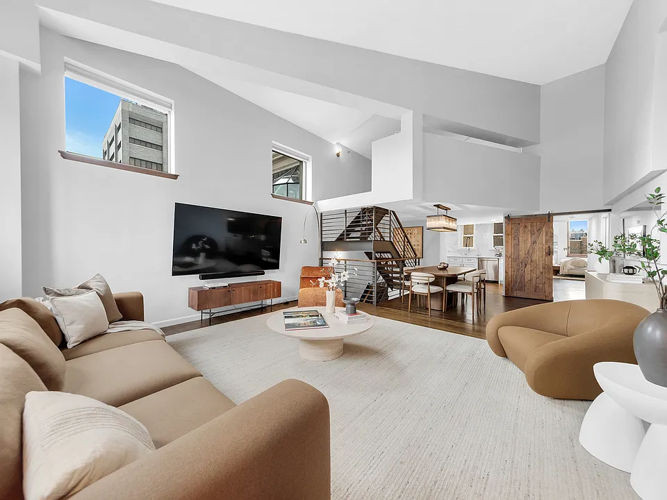 305 2nd Ave #716