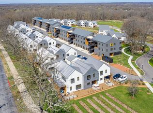 Red Barn, Bentonville, AR 72712