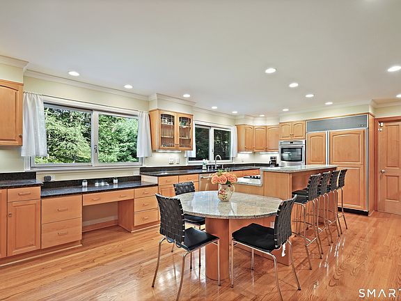 4th image of 1171 Riverbank Road