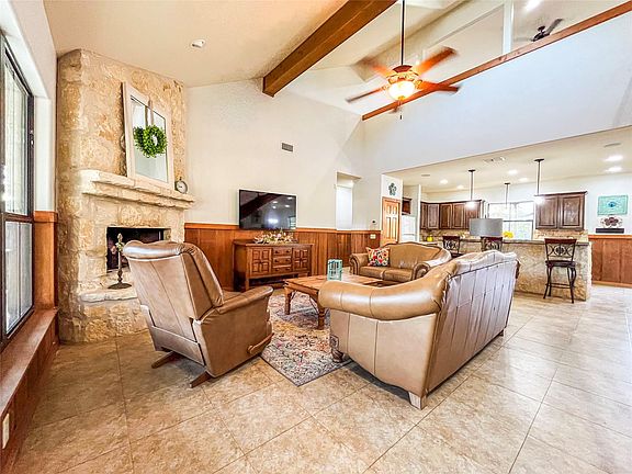 2nd image of 770 Tierra Linda Dr