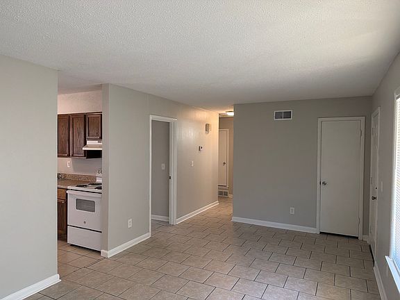 4th image of 72 Briarcliff Dr