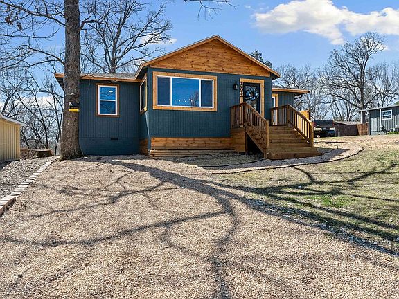 3rd image of 16611 Cypress Ln