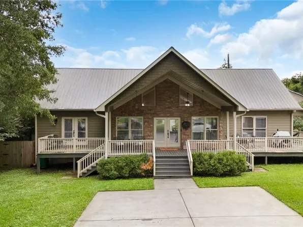 221 Lawrence St, Adairsville, GA 30103