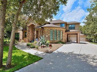 3423 Woodbine Dr, Weston Lakes, TX 77441