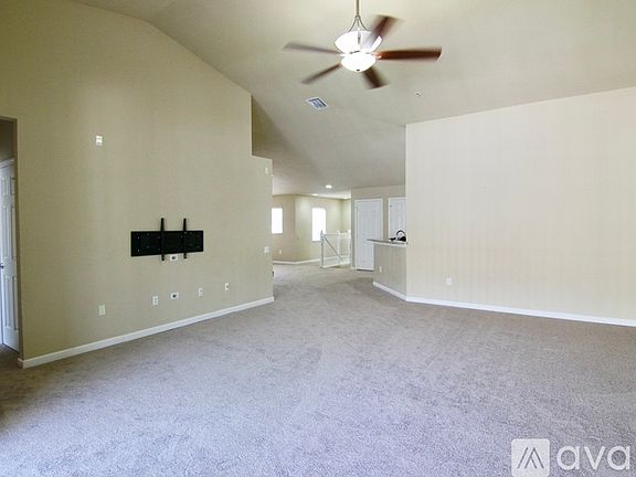 3rd image of 2051 Kings Palace Dr