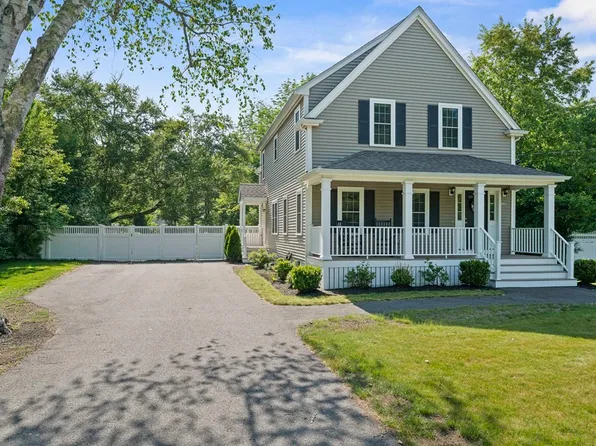 160 Pleasant St, Hanover, MA 02339