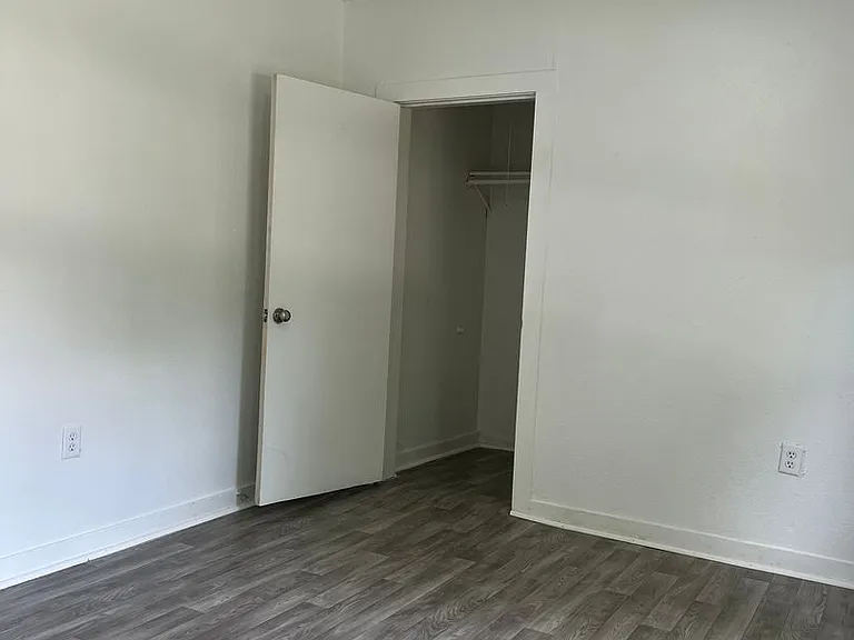 914 W Nichols St — Photo 14
