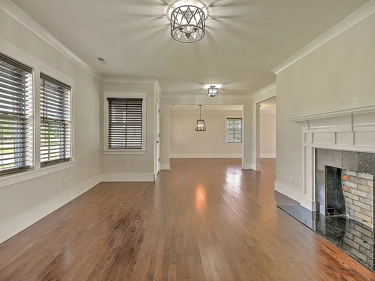 403 Silver Lake Rd — Photo 28