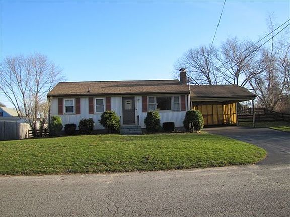2nd image of 10 Munroe Dr