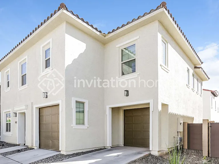 18928 W Reade Ave — Photo 1