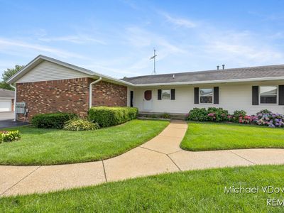 1839 Elizabeth Ln E #62, Jenison, MI, 49428