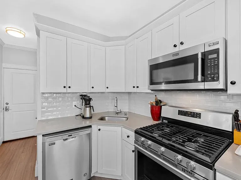 356 Princeton St #2 — Photo 2