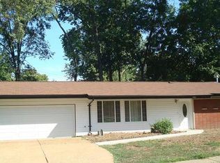 12453 Westport Dr, Saint Louis, MO 63146