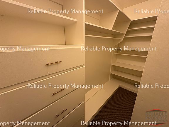 5th image of 525 Walnut St APT 21