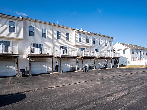 3rd image of 26-528 Royal Arch Cascade Dr #26-528