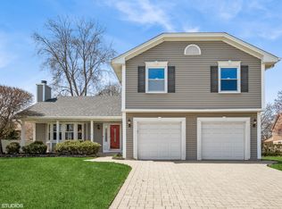 1034 Tennessee Ln, Elk Grove Village, IL 60007