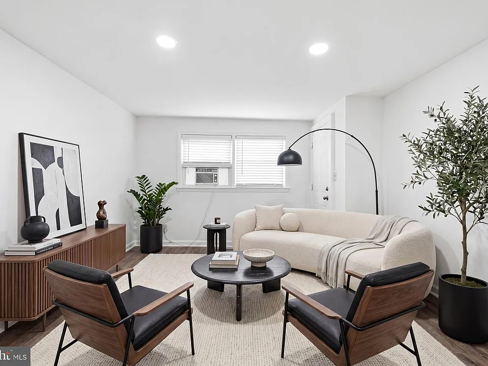 3816 W Bay Ave #1