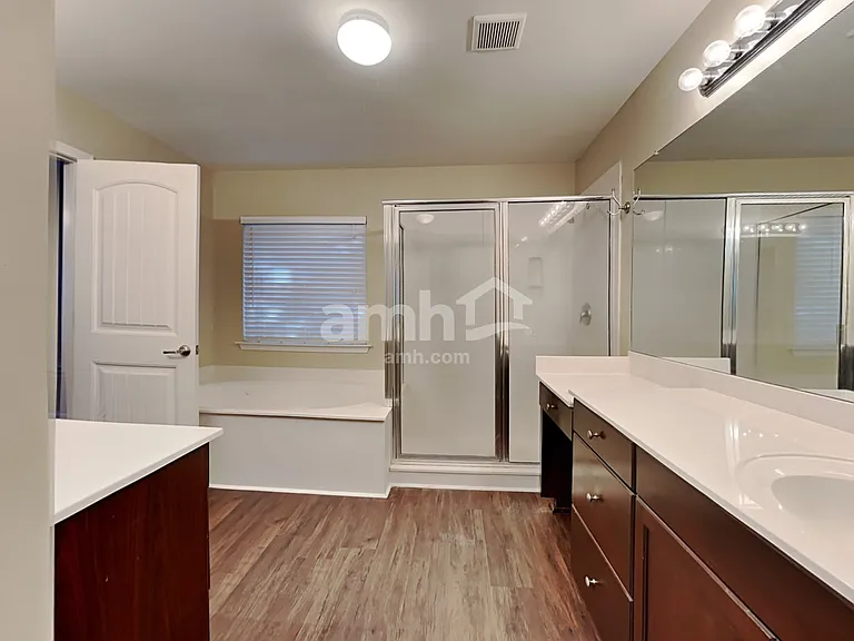 510 Summer Hill Way — Photo 13
