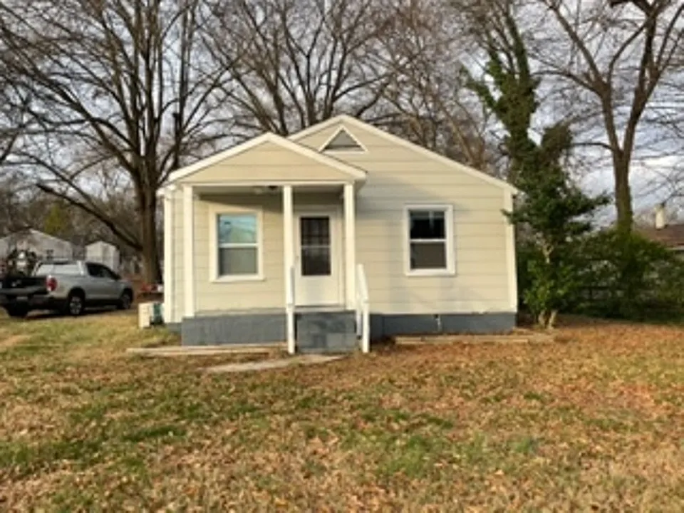 1404 Rosewood Ln