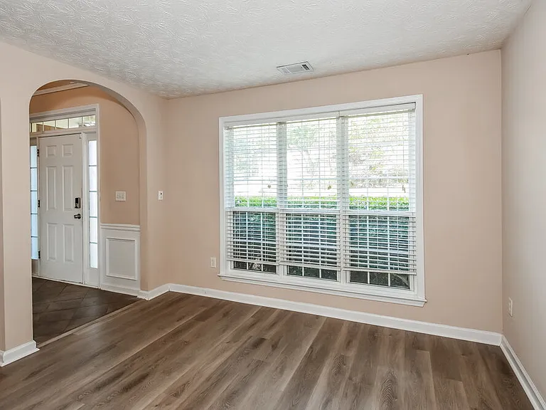 1675 Berrywood Way — Photo 10