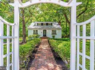7813 Frances Dr, Alexandria, VA 22306