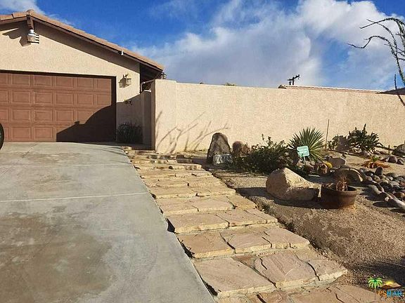 3rd image of 11880 Ambrosio Dr