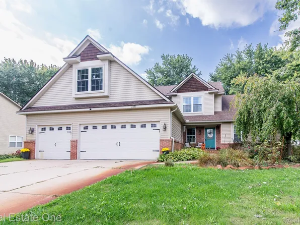 3371 Woodruff Meadows Ct, Highland, MI 48357
